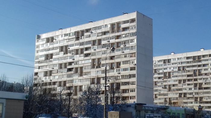 Из чего складывается стоимость остекления балкона